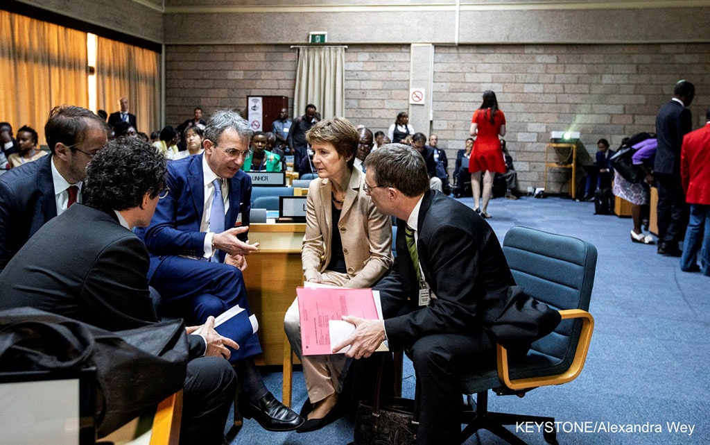 Bundesrätin Simonetta Sommaruga im Gespräch mit dem italienischen Umweltminister Sergio Costa