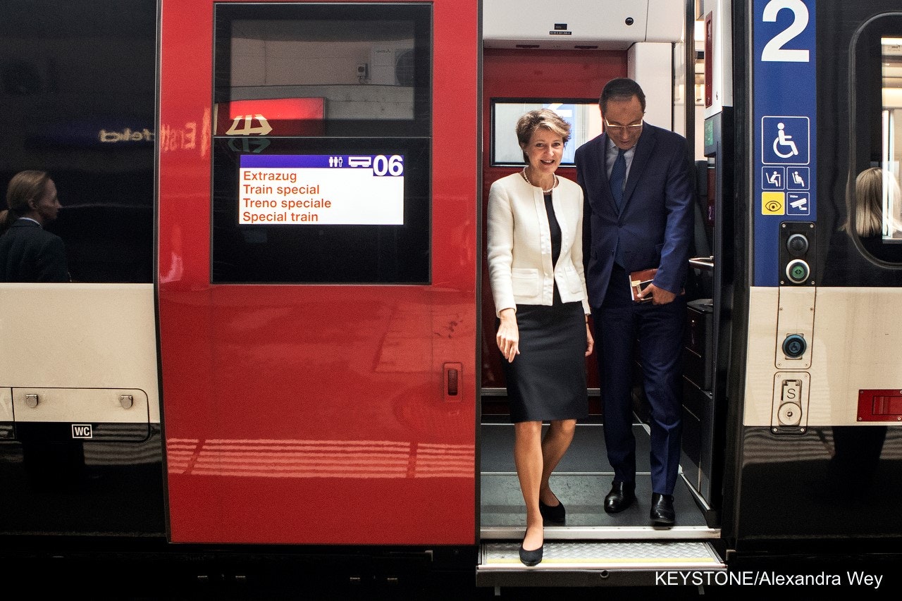 Bundesrätin Sommaruga und der marokkanische Transportminister Abdelkader Amara.
