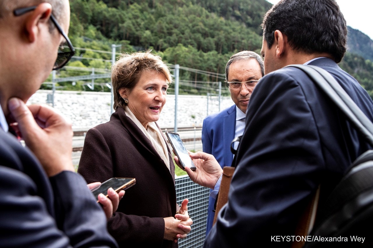 Bundesrätin Sommaruga und der marokkanische Transportminister Abdelkader Amara 