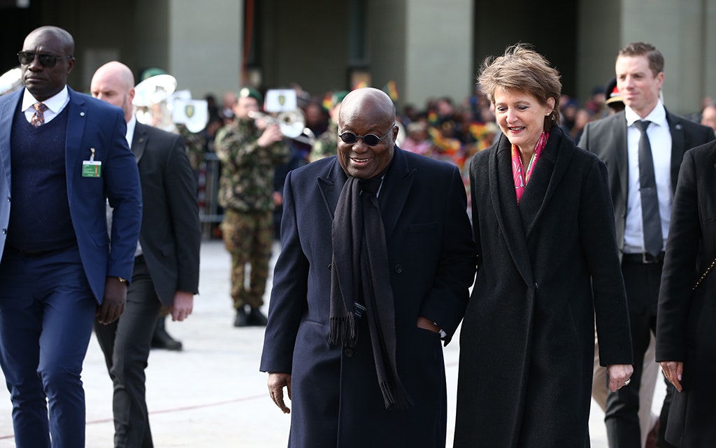 Official reception at Bundesplatz in Bern