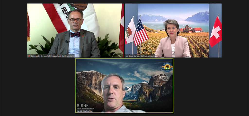 Le consul général Benedikt Wechsler, la conseillère fédérale Simonetta Sommaruga et David Hochschild, le président de la Commission californienne de l’énergie