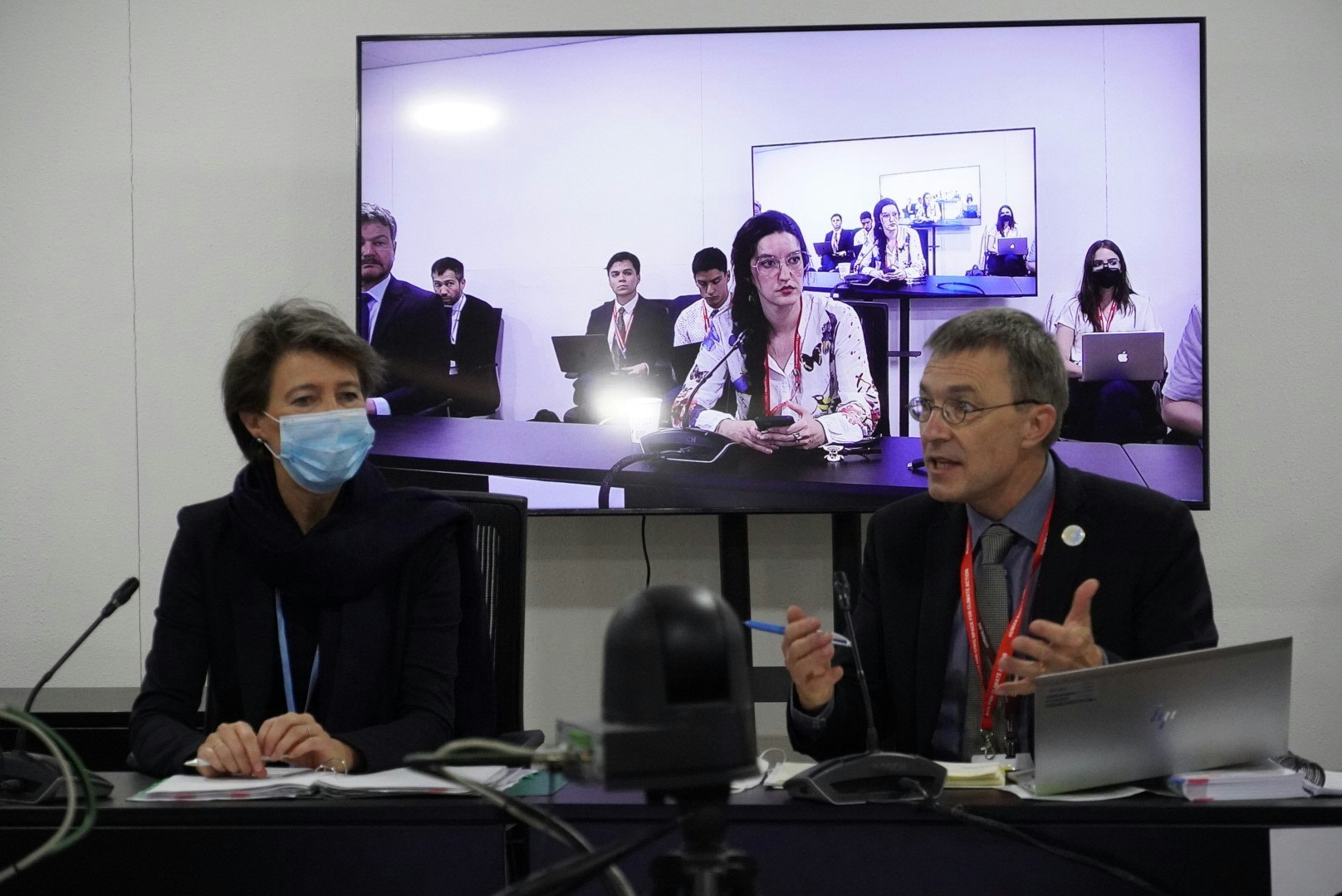 La conseillère fédérale Simonetta Sommaruga et l’ambassadeur de l’environnement Franz Perrez