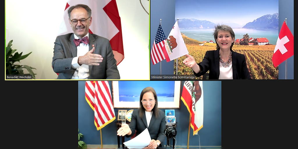 Le consul général Benedikt Wechsler, la conseillère fédérale Simonetta Sommaruga et la vice-gouverneur de Californie, Eleni Kounalakis