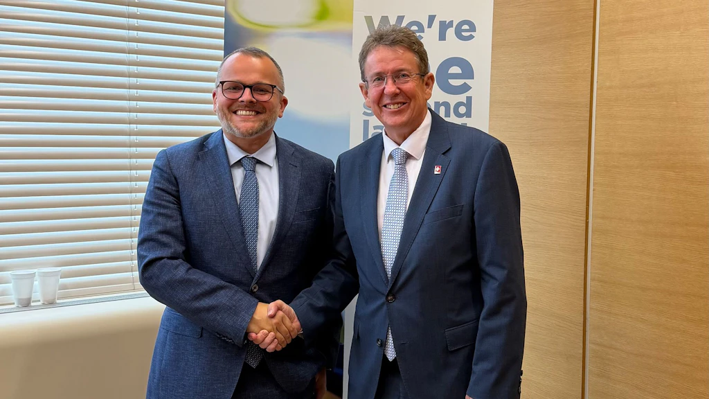 Incontro tra il consigliere federale Albert Rösti e il ministro dell’Energia belga Mathieu Bihet