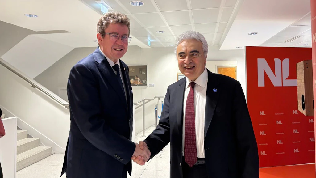 Il consigliere federale Albert Rösti con Fatih Birol, direttore esecutivo dell’Agenzia internazionale dell’energia (AIE)