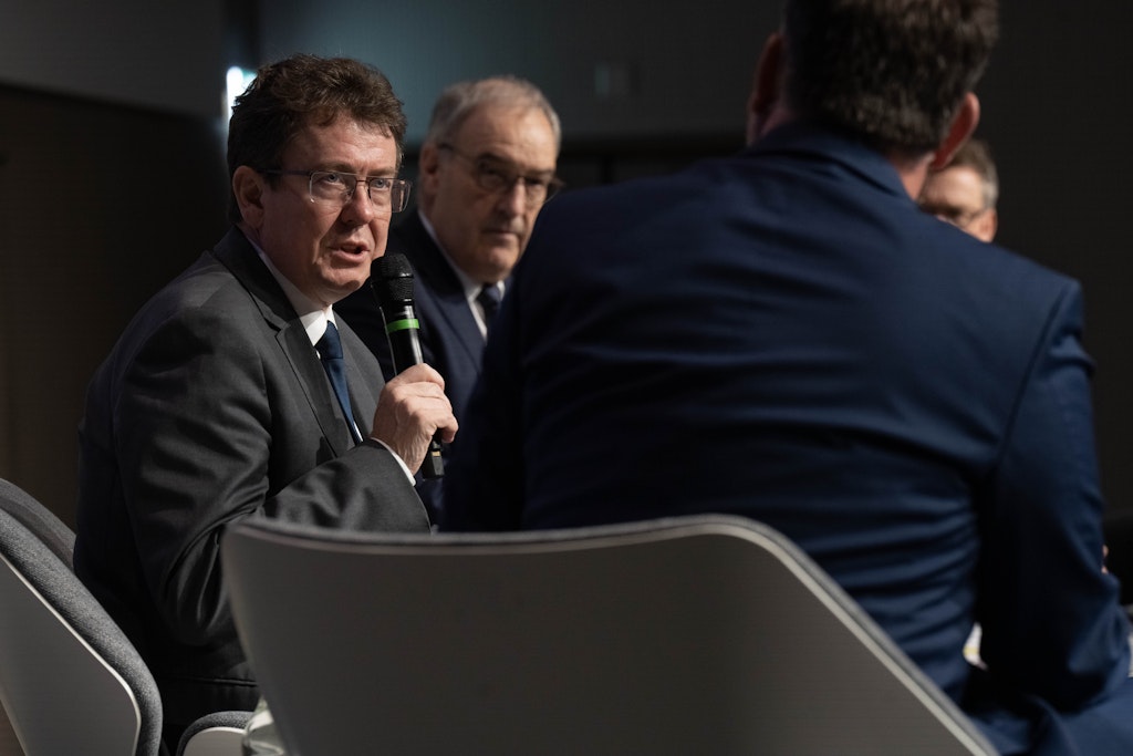 I consiglieri federali Guy Parmelin e Albert Rösti all'evento organizzato dell'Iniziativa per il risparmio energetico invernale